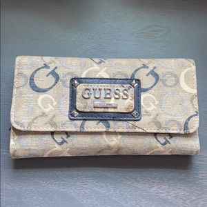 GUESS Wallet